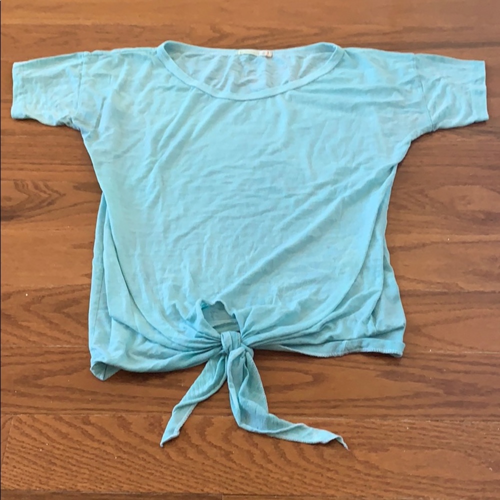 Alternative Tee.